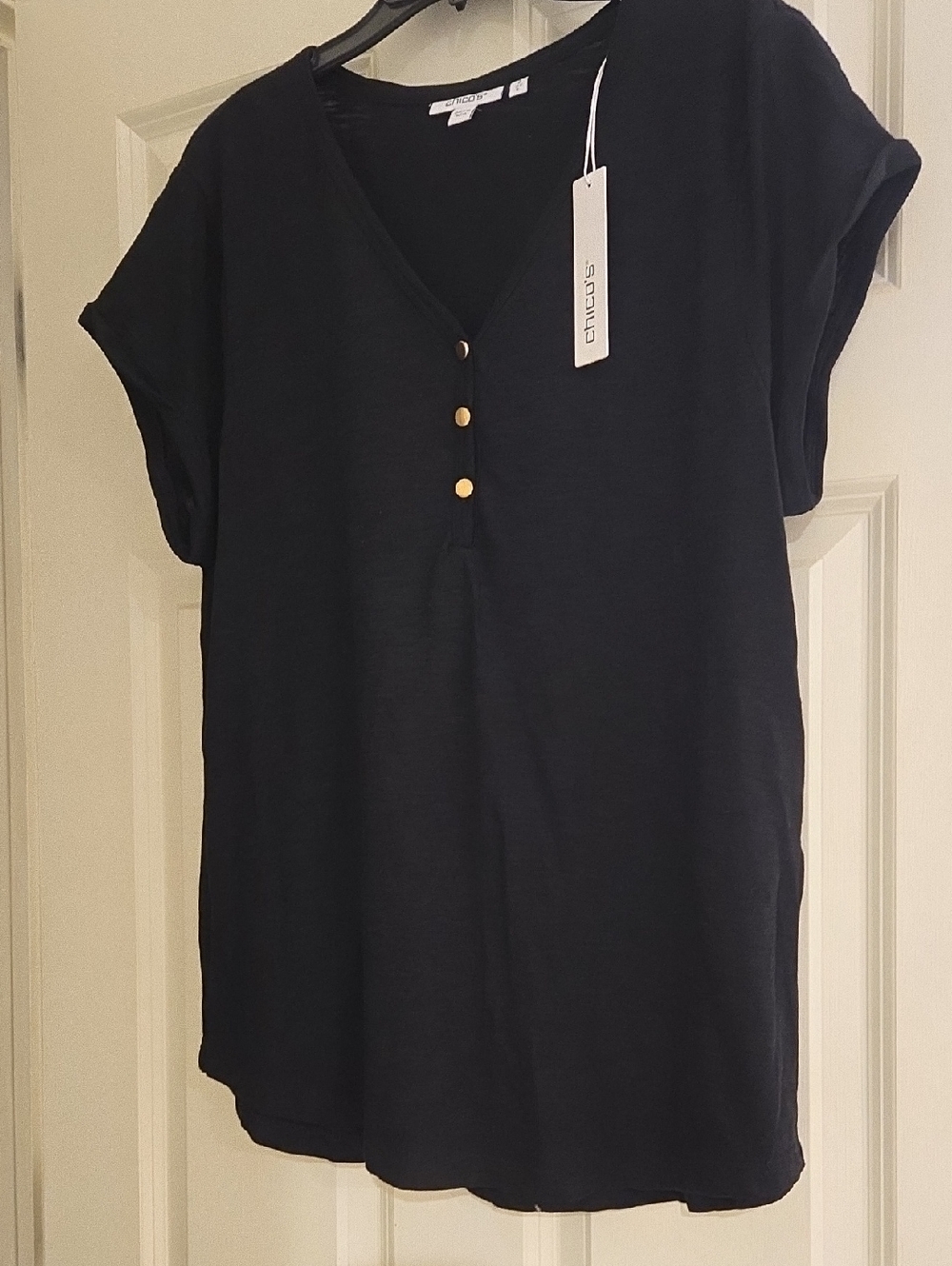 NWT Chico's Size 2 Black Short Sleeve V-neck Tee With Gold Buttons